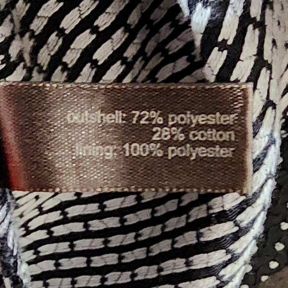 The limited color block block and white flattering skater dress size 2 XS - Picture 6 of 7